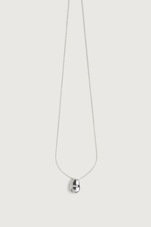 PEBBLE NECKLACE