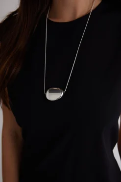 PEBBLE PENDANT NECKLACE
