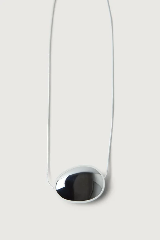 PEBBLE PENDANT NECKLACE