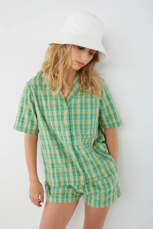 PLAID SHORT SLEEVE SHIRT