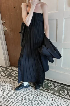 PLEATED TUBE DRESS