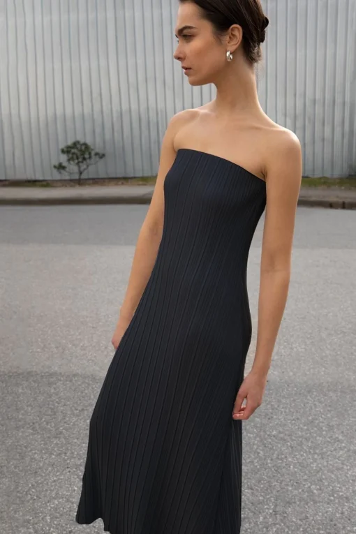 PLEATED TUBE DRESS