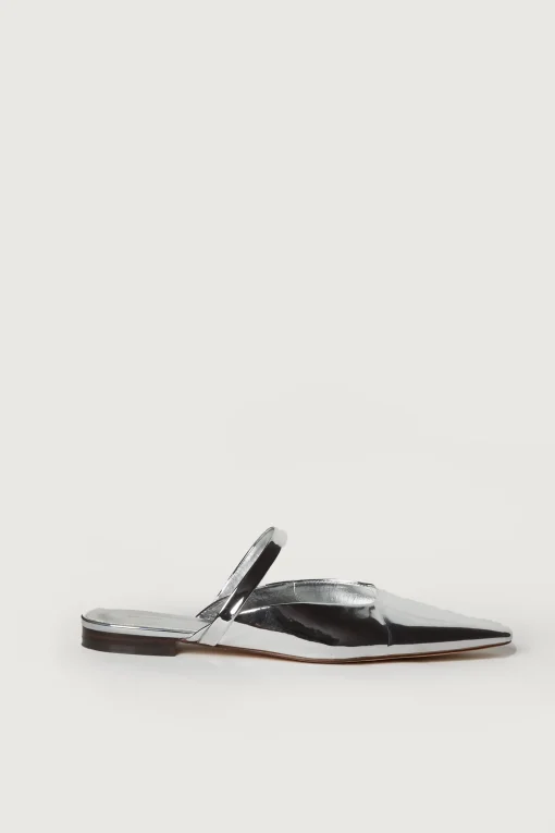 POINTED TOE FLAT