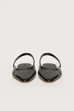 POINTED TOE FLAT