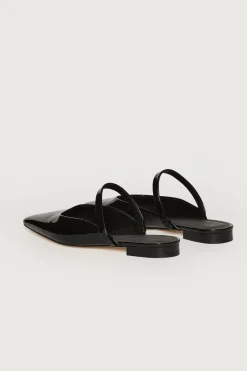 POINTED TOE FLAT
