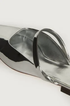 POINTED TOE FLAT