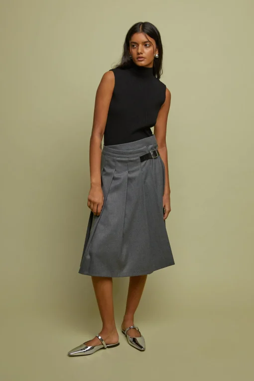 POINTED TOE FLAT