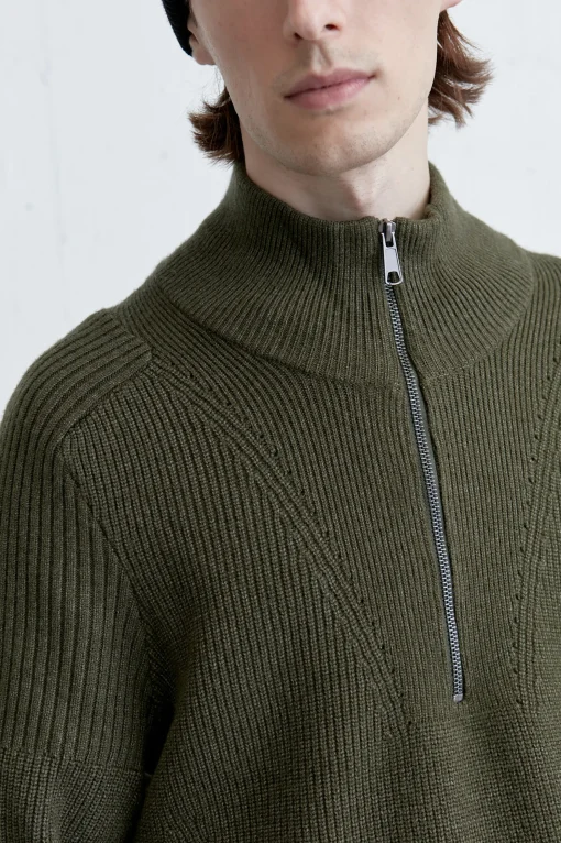QUARTER ZIP SWEATER