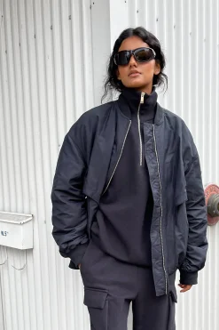 QUARTER ZIP SWEATSHIRT