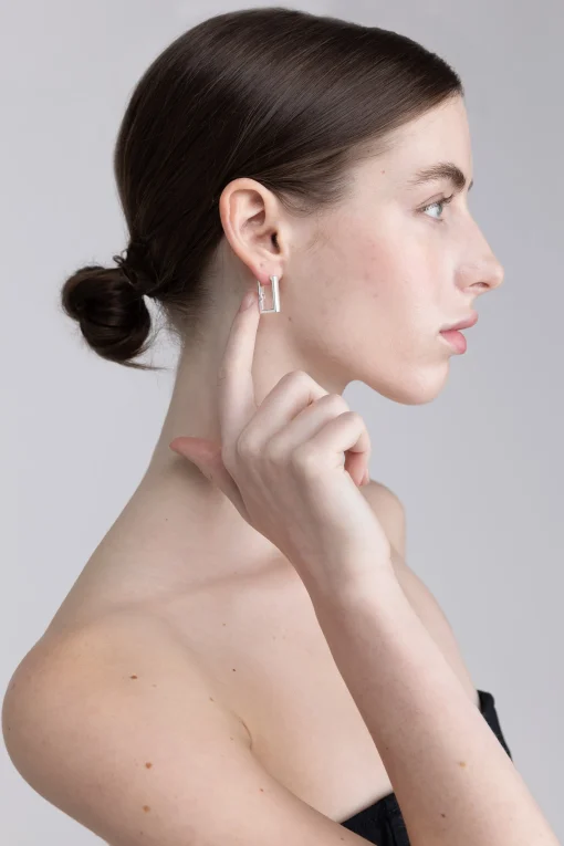 RECTANGULAR HOOP EARRING