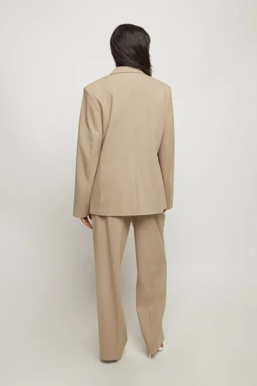 RELAXED FIT BLAZER