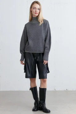 RELAXED FIT CREWNECK SWEATER