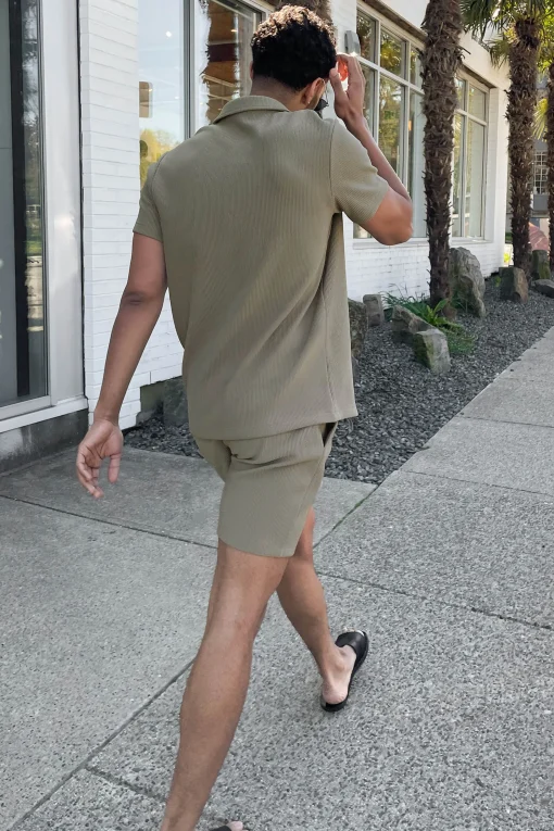 RIBBED ELASTIC WAIST SHORT