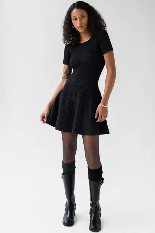 RIBBED SHORT SLEEVE MINI DRESS