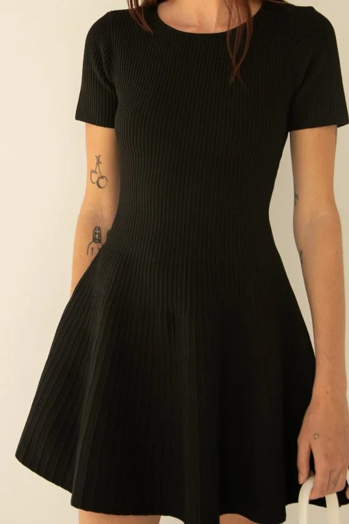 RIBBED SHORT SLEEVE MINI DRESS