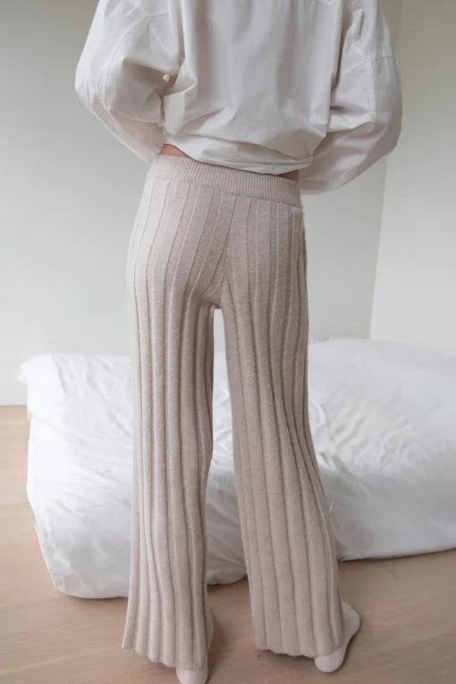 RIBBED SWEATER PANT