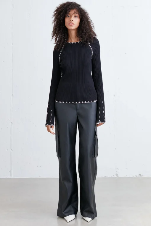 RIBBED SWEATER WITH CONTRAST STITCHING
