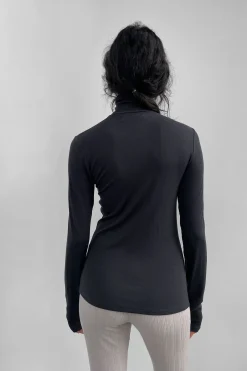 RIBBED TURTLENECK LONG SLEEVE