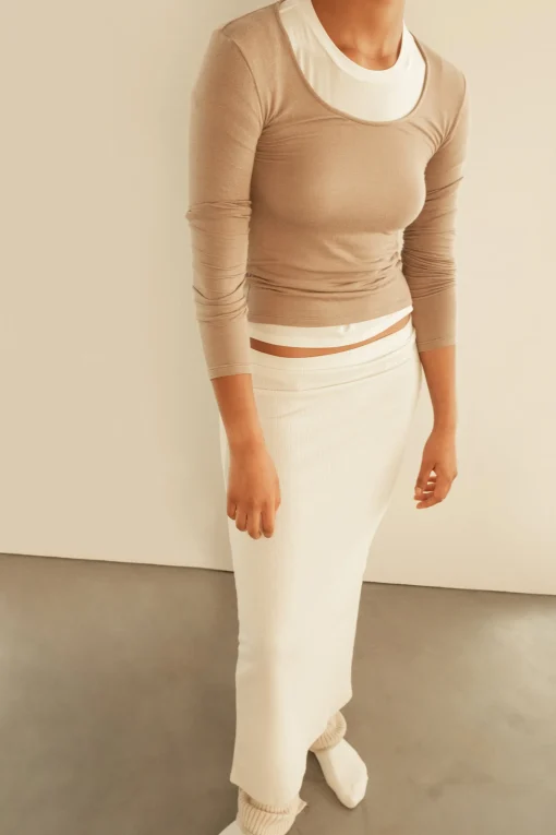 SCOOP NECK LONG SLEEVE TOP