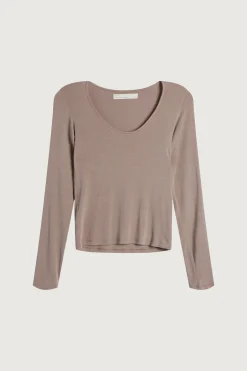 SCOOP NECK LONG SLEEVE TOP