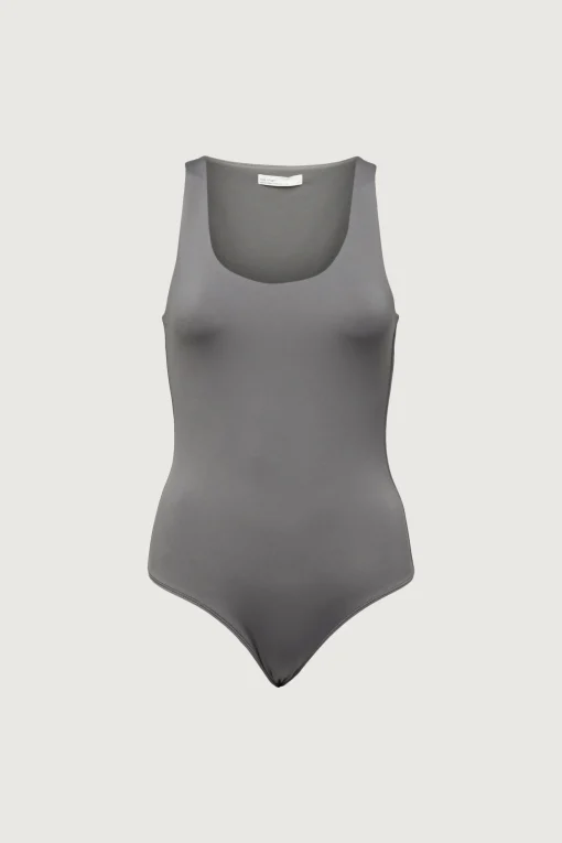 SCOOP NECKLINE BODYSUIT