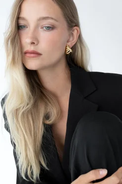 SEASHELL EARRING
