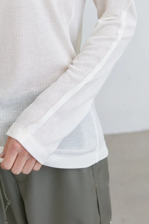 SHEER CREWNECK LONG SLEEVE TOP