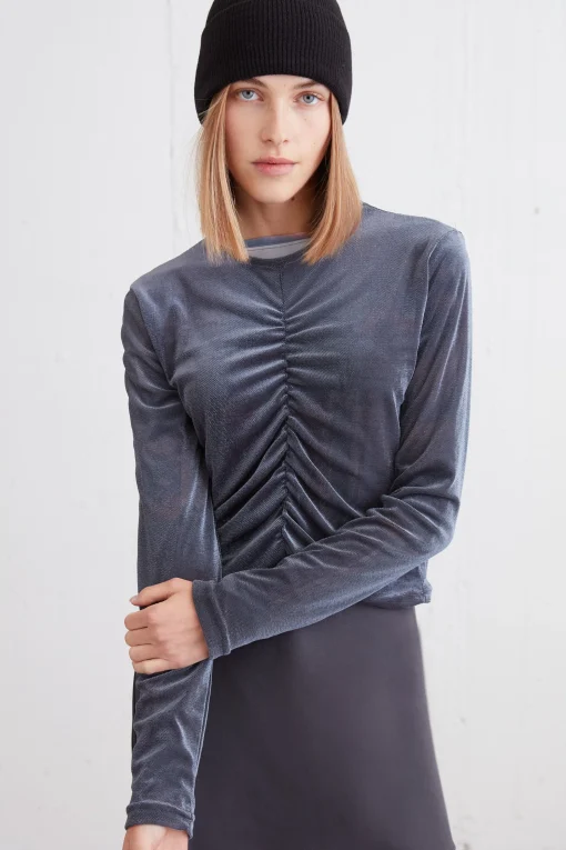 SHINY TOP WITH FRONT GATHER DETAIL