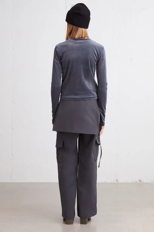 SHINY TOP WITH FRONT GATHER DETAIL