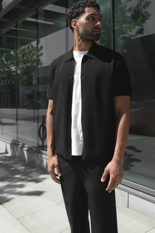 SHORT SLEEVE BUTTON UP SWEATER