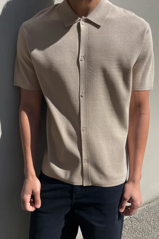 SHORT SLEEVE BUTTON UP SWEATER