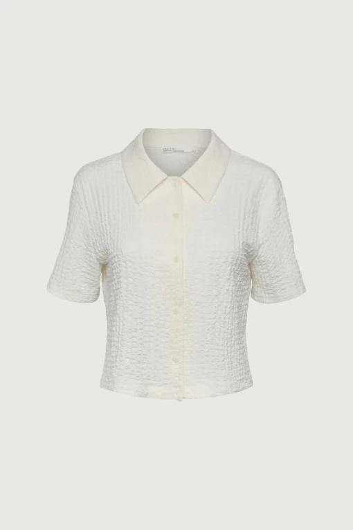 SHORT SLEEVE CRINKLE BUTTON UP