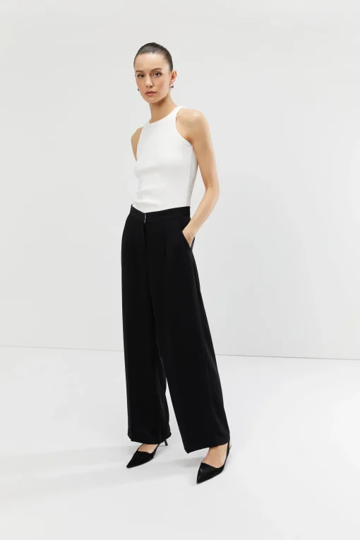 SINGLE PLEAT WIDE LEG PANT