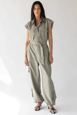 SLEEVELESS CARGO JUMPSUIT