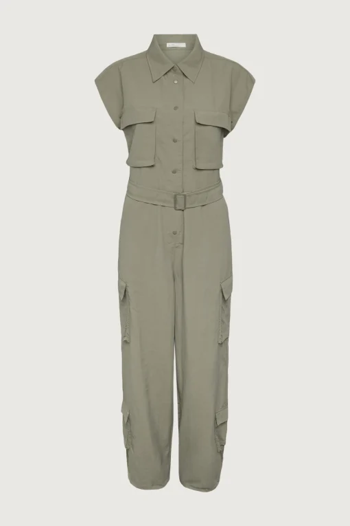 SLEEVELESS CARGO JUMPSUIT