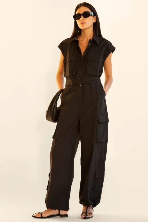 SLEEVELESS CARGO JUMPSUIT