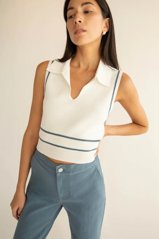 SLEEVELESS COLLARED KNIT TANK