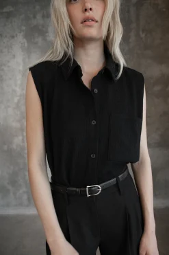 SLEEVELESS OVERSIZED KNIT SHIRT