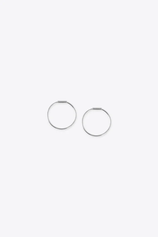 SMALL DAINTY HOOP