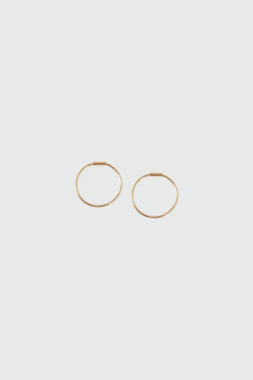 SMALL DAINTY HOOP