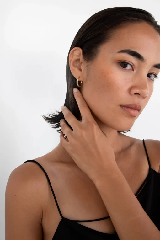 SMALL HOOP EARRINGS