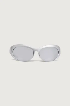 SPORTY SUNGLASSES