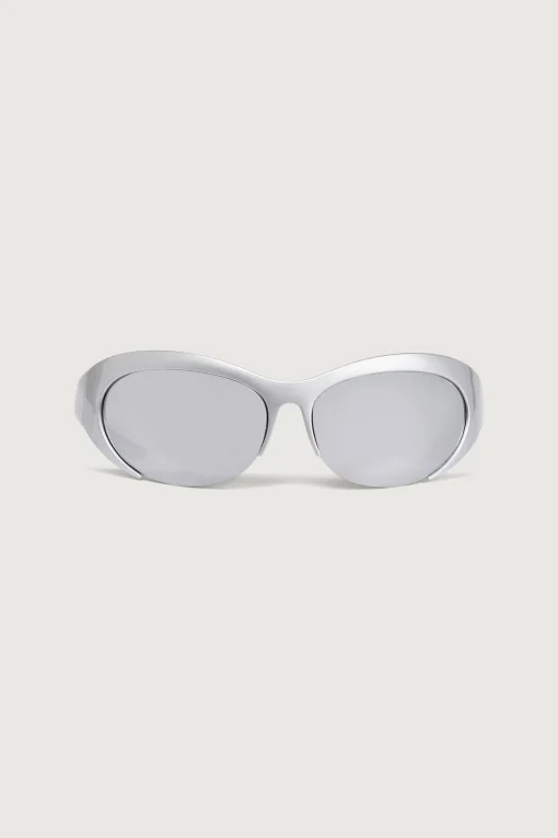 SPORTY SUNGLASSES