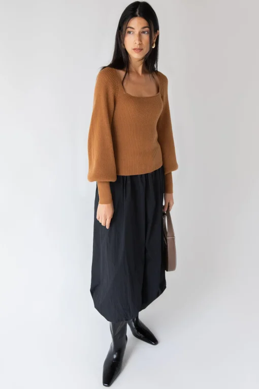 SQUARE NECK SWEATER