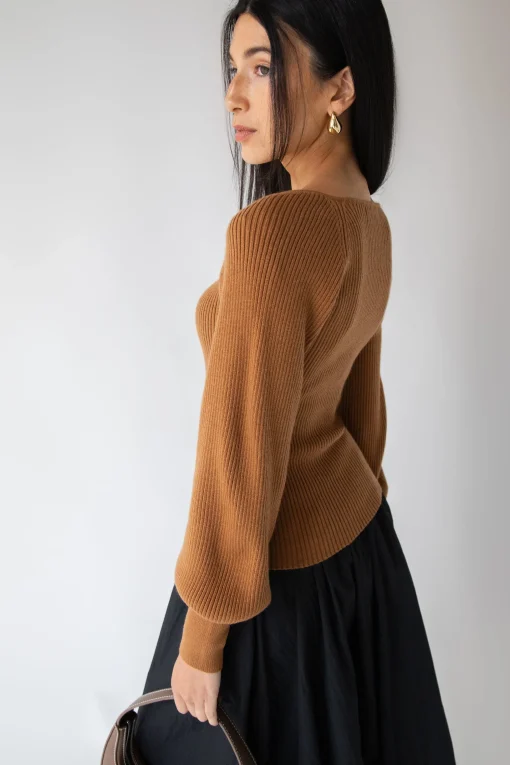 SQUARE NECK SWEATER