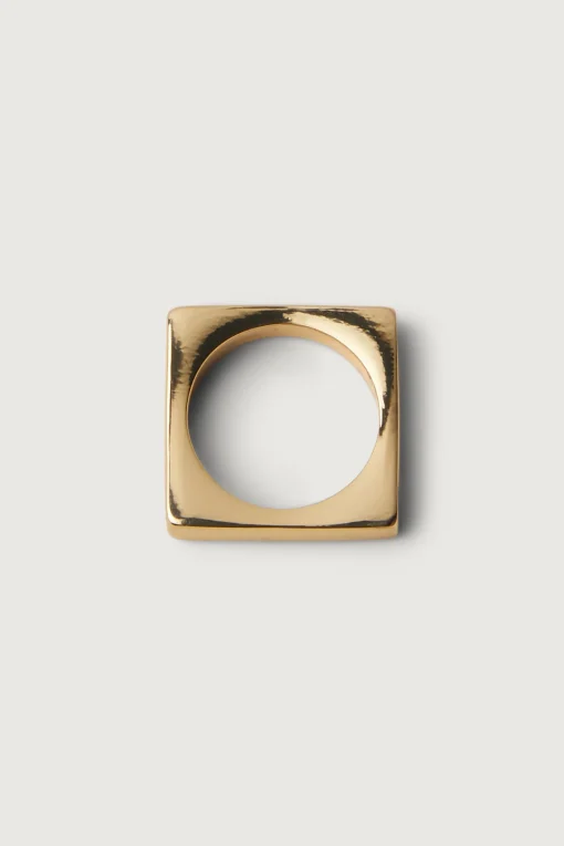 SQUARE RING