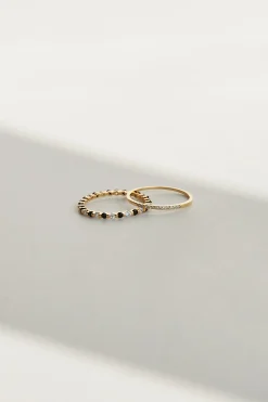 STERLING SILVER RING WITH STONE DETAIL