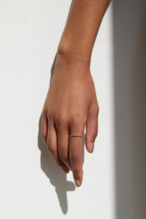 STERLING SILVER RING WITH TINY STONES