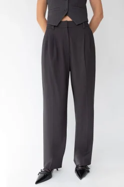 STRAIGHT LEG HIGH-RISE TROUSER