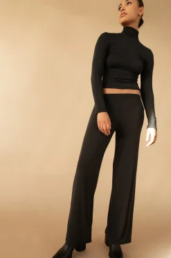 STRAIGHT LEG PANT